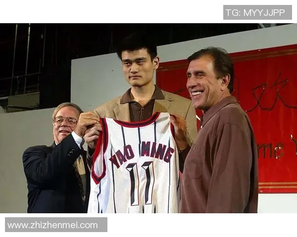 姚明从篮球新星到NBA巨星的辉煌历程与传奇人生 姚明从篮球新星到NBA巨星的辉煌历程与传奇人生